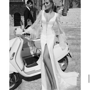 Galia Lahav Couture Silk & Lace Bridal Gown – Illusion Back – Size XS/S